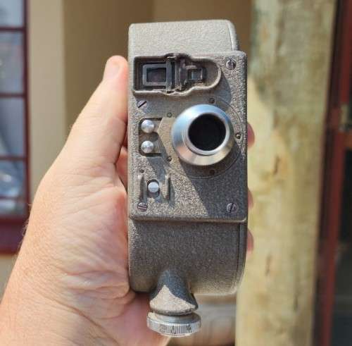 VINTAGE 1940S BELL & HOWELL 134 SPORTSTER 8MM CINE MOVIE CAMERA - FULLY MANUAL - WORKING