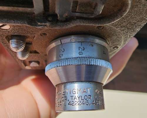 VINTAGE 1940S BELL & HOWELL 134 SPORTSTER 8MM CINE MOVIE CAMERA - FULLY MANUAL - WORKING