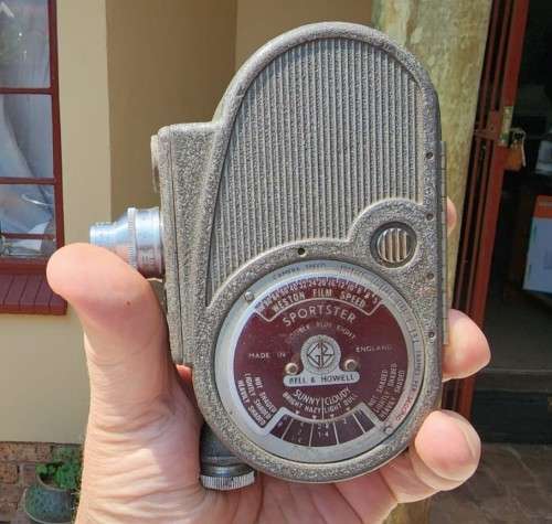 VINTAGE 1940S BELL & HOWELL 134 SPORTSTER 8MM CINE MOVIE CAMERA - FULLY MANUAL - WORKING