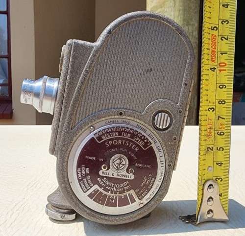 VINTAGE 1940S BELL & HOWELL 134 SPORTSTER 8MM CINE MOVIE CAMERA - FULLY MANUAL - WORKING