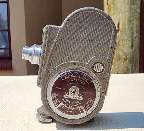 VINTAGE 1940S BELL & HOWELL 134 SPORTSTER 8MM CINE MOVIE CAMERA - FULLY MANUAL - WORKING