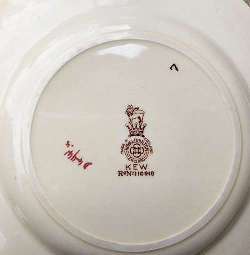 SET OF 5 ROYAL DOULTON ENGLAND D4941 (1929-1964) KEW PATTERN HAND PAINTED! DESSERT PLATES