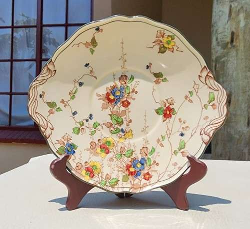 ROYAL DOULTON ENGLAND D4941 (1929-1964) KEW PATTERN HANDLED CAKE PLATE