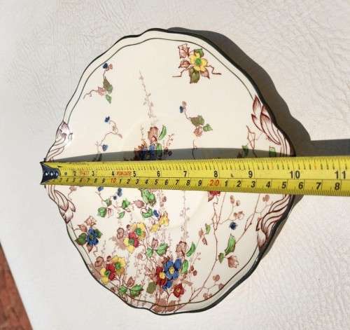 ROYAL DOULTON ENGLAND D4941 (1929-1964) KEW PATTERN HANDLED CAKE PLATE