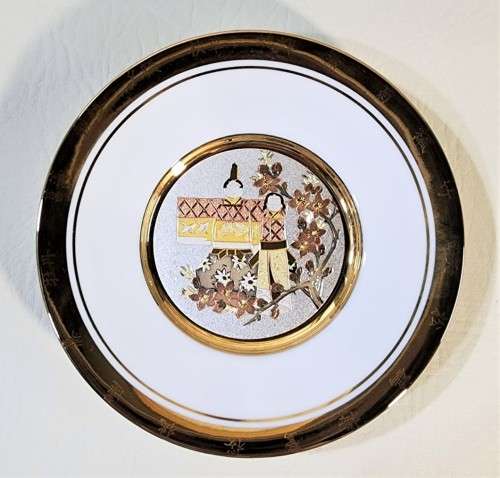 A 24 KARAT GOLD SHUHO CHOKIN PLATE NO 1090 - GIRL`S DOLL DAY - PEACH BLOSSOMS - 4TH PLATE