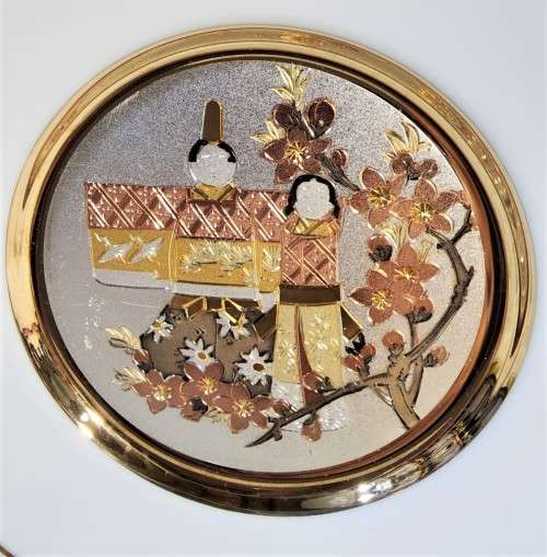 A 24 KARAT GOLD SHUHO CHOKIN PLATE NO 1090 - GIRL`S DOLL DAY - PEACH BLOSSOMS - 4TH PLATE