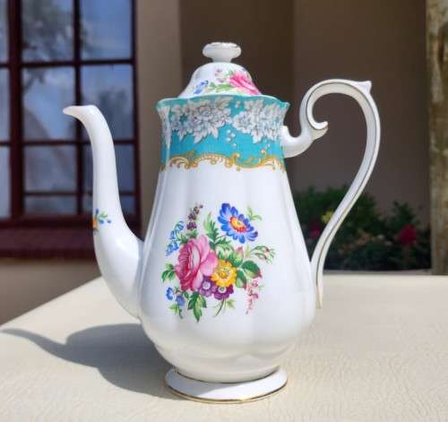ROYAL ALBERT VINTAGE 1970S ENCHANTMENT PATTERN TEAPOT