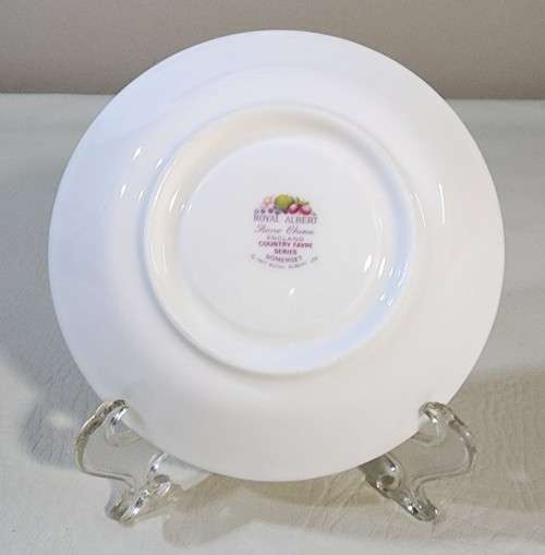 ROYAL ALBERT VINTAGE 1980-1982 COUNTRY FAYRE SERIES SOMERSET CUP AND SAUCER DUO