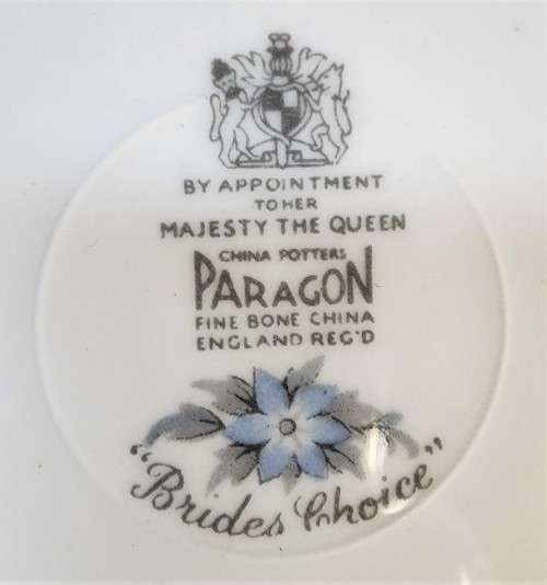 PARAGON BRIDES CHOICE PATTERN ENGLAND 1960S BY APPOINTMENT OF THE QUEEN 16 PIECE PORCELAIN SET