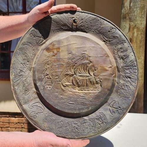 DOUBLE DECK ENGLISH WARSHIP NAUTICAL BRASS PLATE UNIQUELY HANDMADE EARLY TWENTIETH CENTURY