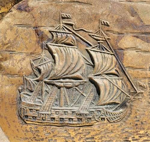 DOUBLE DECK ENGLISH WARSHIP NAUTICAL BRASS PLATE UNIQUELY HANDMADE EARLY TWENTIETH CENTURY