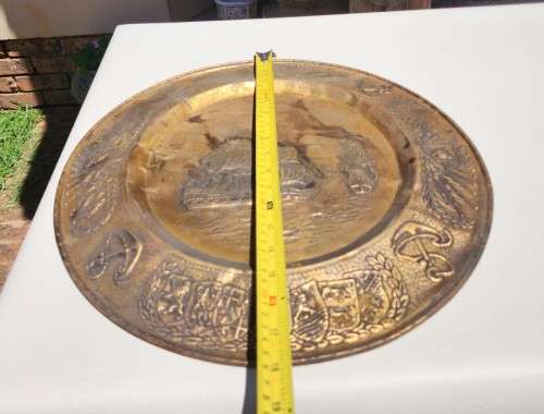 DOUBLE DECK ENGLISH WARSHIP NAUTICAL BRASS PLATE UNIQUELY HANDMADE EARLY TWENTIETH CENTURY