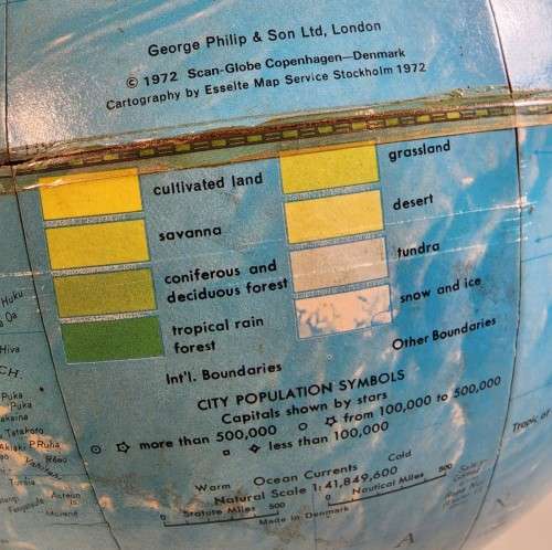 GEORGE PHILIP & SON GLOBE FROM 1972  STILL SHOWING USSR AND RHODESIA - LARGE 30CM DIAMETER