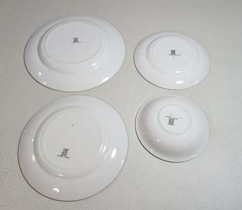 COPELAND SPODE BYRON PATTERN (1933-1969) DINNER, LUNCH AND DESERT PLATES AND FRUIT BOWL SET 1 OF 2