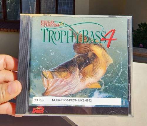 SIERRAS TROPHY BASS 4 PC GAME - ORIGINAL 2000 VERSION WITH BOOKLET AND BOX