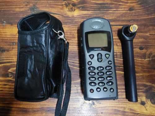 IRIDIUM 9505 SATELITE PHONE  TESTED WORKING 100%! - COMPLETE IN TRAVEL BAG WITH ALL THE ACCESSORIES