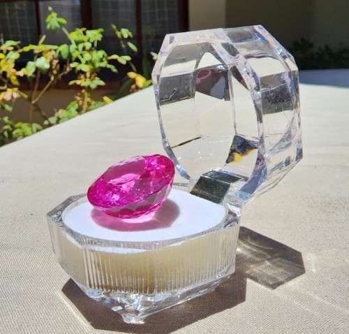 LARGE 50.35CT PINK TOPAZ GEMSTONE WITH OVAL CUT - STRONG RED UV FLUORESCENCE! - POSSIBLE SAPPHIRE!