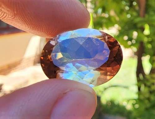 NATURAL UNTREATED LARGE 21.28CT BI-COLOUR IMPERIAL TOPAZ GEMSTONE WITH BEAUTIFUL OVAL CUT  RARE