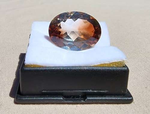 NATURAL UNTREATED LARGE 21.28CT BI-COLOUR IMPERIAL TOPAZ GEMSTONE WITH BEAUTIFUL OVAL CUT  RARE