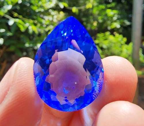 LARGE 23.19CT SWISS BLUE TOPAZ GEMSTONE WITH BEAUTIFUL PEAR CUT - IRRADIATED FOR 2 YEARS!