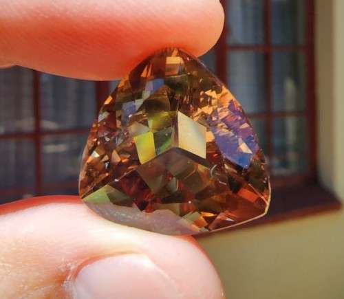 GORGEOUS LARGE 30,45CT BROWNISH ORANGE IMPERIAL TOPAZ GEMSTONE WITH BEAUTIFUL TRILLION CUT  SUPPLIE