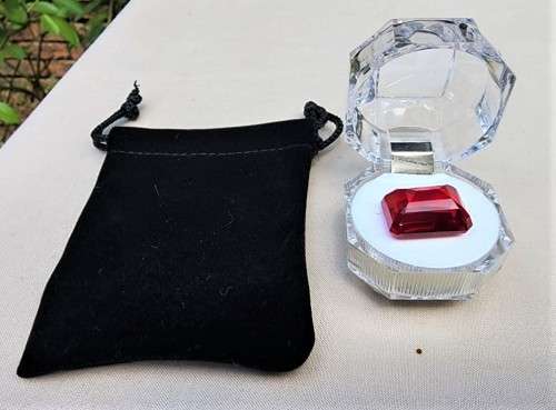 AMAZING LARGE 34,40CT REAL RED RUBY GEMSTONE  SCRATCH GLASS!  UV RED!  HIGH THERMAL CONDUCTIVITY!