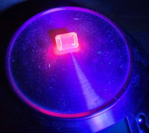 AMAZING LARGE 34,40CT REAL RED RUBY GEMSTONE  SCRATCH GLASS!  UV RED!  HIGH THERMAL CONDUCTIVITY!