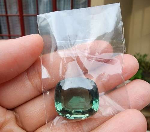 HOW STRANGE? A VERY LARGE 26,80CT GREEN AMETHYST GEMSTONE WITH BEAUTIFUL CUSHION CUT