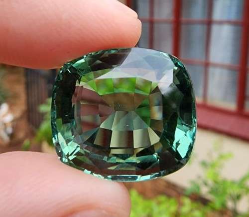 HOW STRANGE? A VERY LARGE 26,80CT GREEN AMETHYST GEMSTONE WITH BEAUTIFUL CUSHION CUT