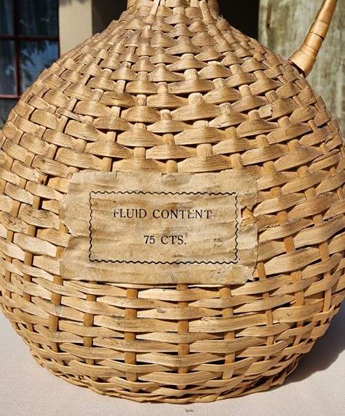 YOU CAN DRINK SOME 100 YEAR OLD WINE! FULL UNOPENED MADEIRA DIMIJOHN WICKER BOTTLE CIRCA 1940-1960