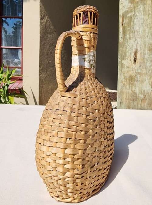 YOU CAN DRINK SOME 100 YEAR OLD WINE! FULL UNOPENED MADEIRA DIMIJOHN WICKER BOTTLE CIRCA 1940-1960