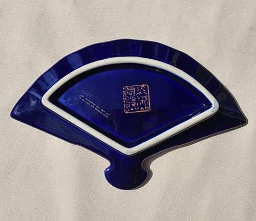 ORNATE DECORATIVE PEACOCK JAPANESE CERAMIC ASIAN FAN