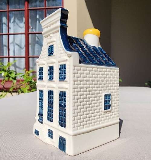 DELFT KLM HOUSE NO 63 (KEIZERSGRACHT 407 AMSTERDAM)  MOST INTERESTING LITTLE HOMES ON THE PLANET