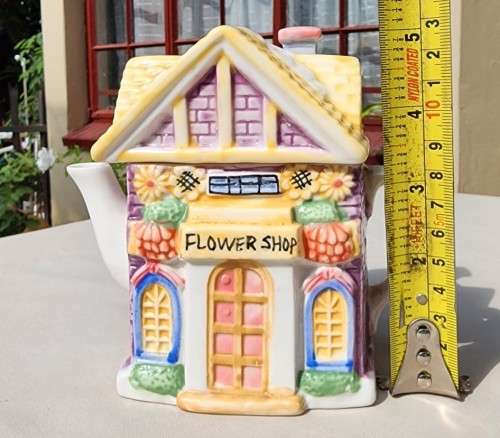 BEAUTIFUL FLOWER SHOP CERAMIC TEAPOT - HANDPAINTED