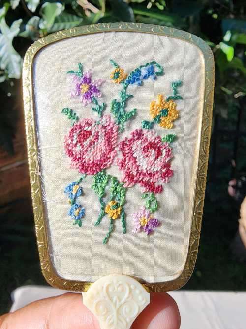 A 1950S DRESSER BOX SET WITH EMBROIDERED HAIR BRUSH AND COMB