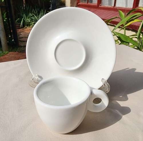 TEN (10) MAXWELL & WILLIAMS AUSTRALIAN DESIGNER TEACUPS AND SAUCERS