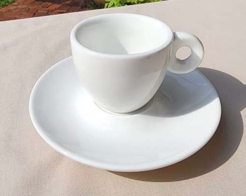 TEN (10) MAXWELL & WILLIAMS AUSTRALIAN DESIGNER TEACUPS AND SAUCERS