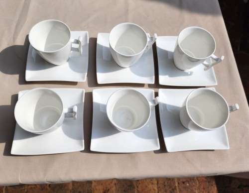 TEN (10) MAXWELL & WILLIAMS AUSTRALIAN DESIGNER TEACUPS AND SAUCERS