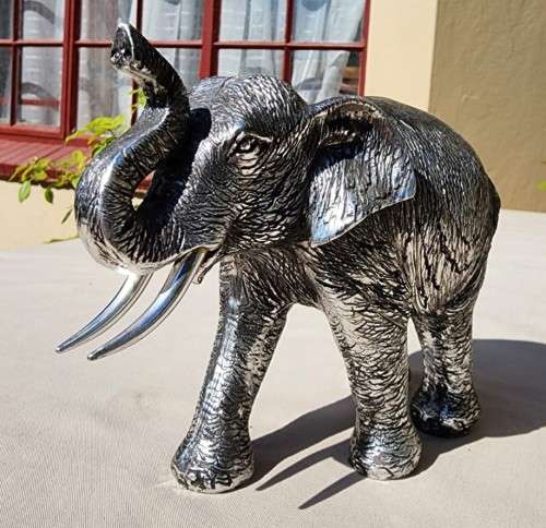 DETAILED ELEPHANT RESIN FIGURINE 16CM LONG
