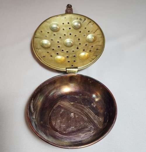 BRASS AND COPPER 1L MEASURING BUCKET AND BED WARMER