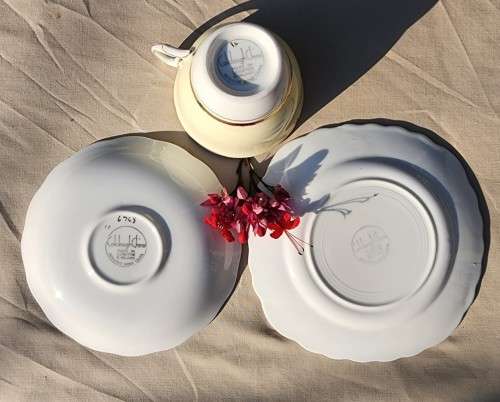 COLCOUGH ENGLAND TRIO IN HARLEQUIN BALLET LEMON YELLOW PATTERN (5TH OF 6) - WW2 ERA 1939 MARK