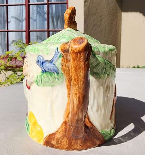 A RARE 1930S WADEHEALTH WALT DISNEY SNOW WHITE GRUMPY HAND PAINTED TEAPOT IN PERFECT CONDITION