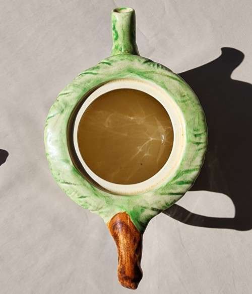 A RARE 1930S WADEHEALTH WALT DISNEY SNOW WHITE GRUMPY HAND PAINTED TEAPOT IN PERFECT CONDITION