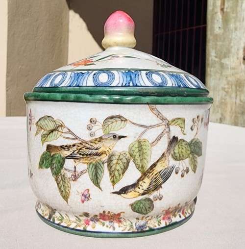 VINTAGE WONG LEE (WL) 1895 CHINESE PORCELAIN LIDDED BOWL