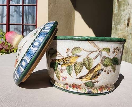 VINTAGE WONG LEE (WL) 1895 CHINESE PORCELAIN LIDDED BOWL