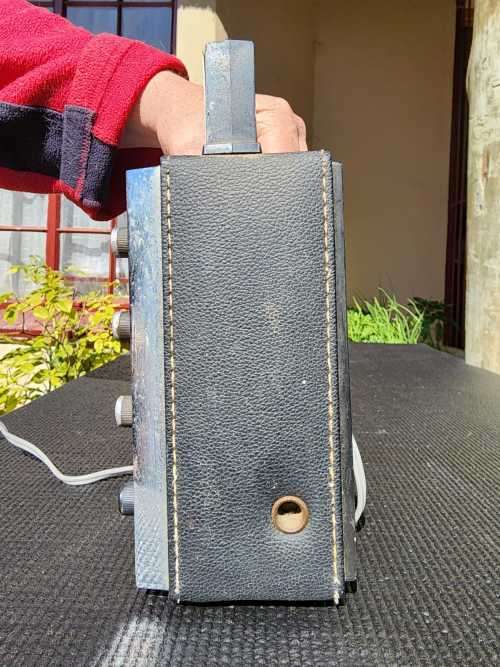 VINTAGE 1970S CONQUEST 2 PR128 SUPERSONIC RADIO MADE IN OLD RHODESIA WORKING