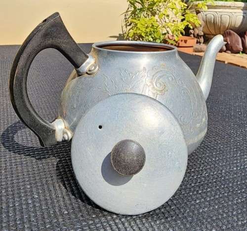 VINTAGE 1950S SWAN BRAND ENGLAND THE CARLTON (CHROME PLATED ALUMINIUM) 6 CUPS TEAPOT