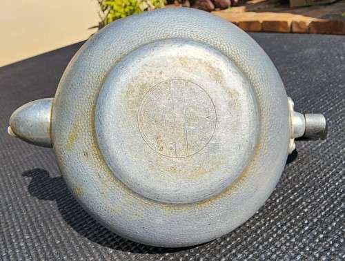 VINTAGE 1950S SWAN BRAND ENGLAND THE CARLTON (CHROME PLATED ALUMINIUM) 6 CUPS TEAPOT