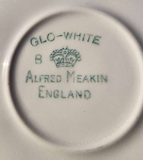 ALFRED MEAKIN ENGLAND VINTAGE 1940-1960 GLO-WHITE SERIES SONATA PATTERN 19 PIECE IRONWARE TEASET