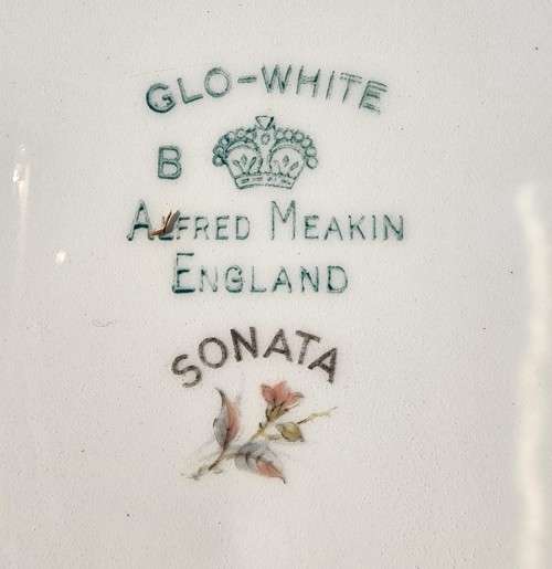 ALFRED MEAKIN ENGLAND VINTAGE 1940-1960 GLO-WHITE SERIES SONATA PATTERN 19 PIECE IRONWARE TEASET